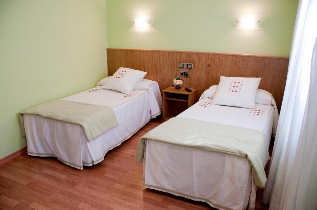 Hostal Restaurante La Cepa Каріньо Номер фото