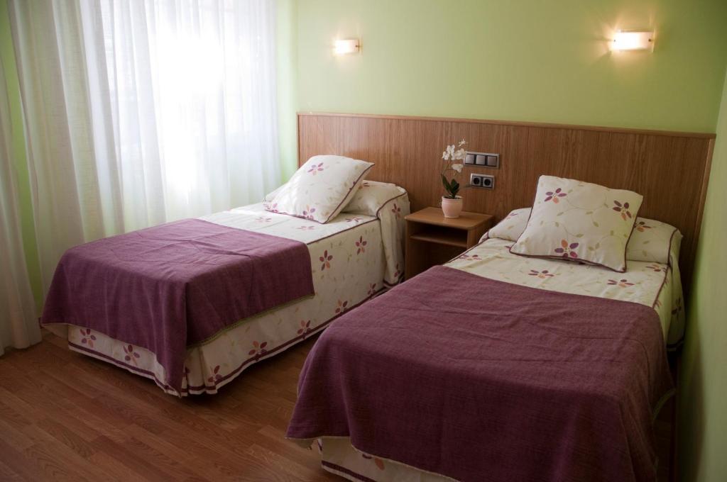 Hostal Restaurante La Cepa Каріньо Номер фото